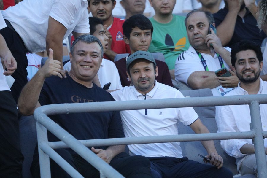 FK Andijon muxlislari